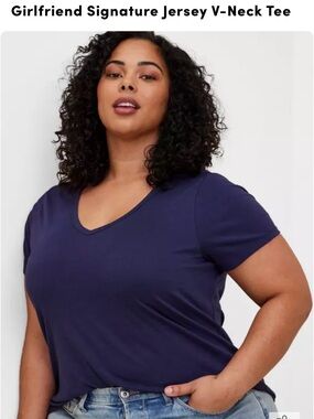 Torrid Size 3 Signature V-neck Girlfriend Tee